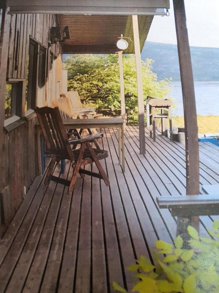 Stensens overnatting Campground/ 
RV Resort in Troms Og Finnmark