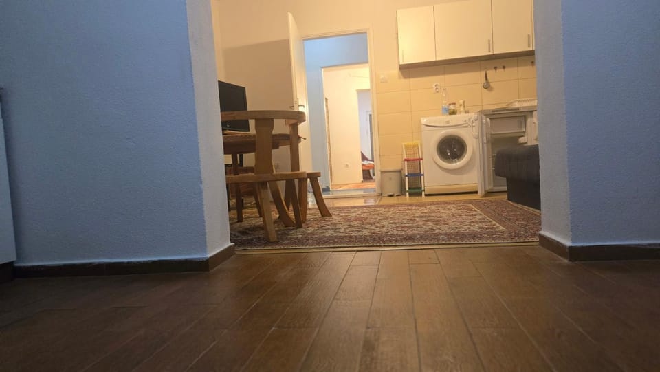 Kitchen or kitchenette, washing machine