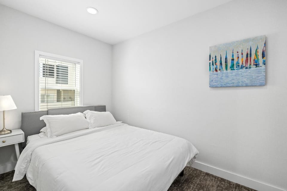 1628 West Oceanfront Oasis 8 Apartment in Balboa Peninsula