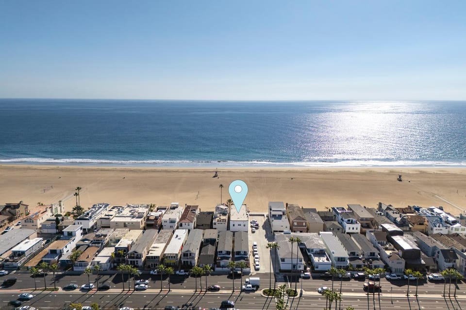1628 West Oceanfront Oasis 6 Apartment in Balboa Peninsula