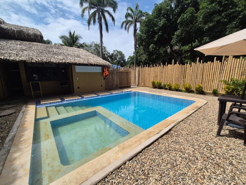 Lujosa villa con piscina y cine privado Villa in Melgar