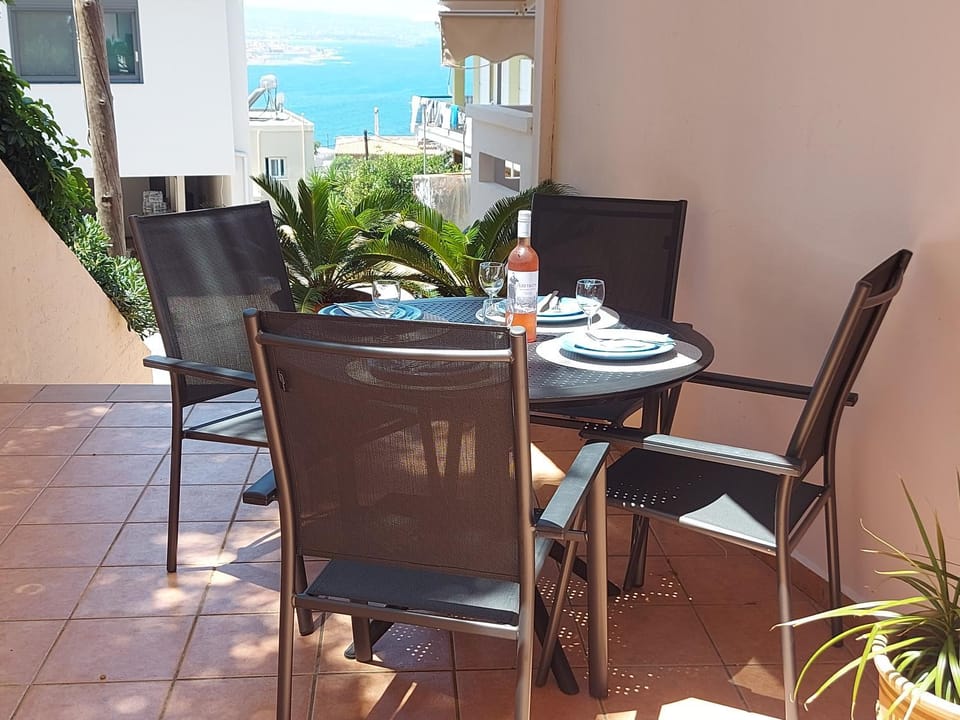 Patio, Balcony/Terrace