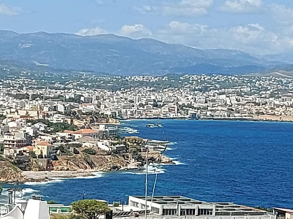 City view, Sea view