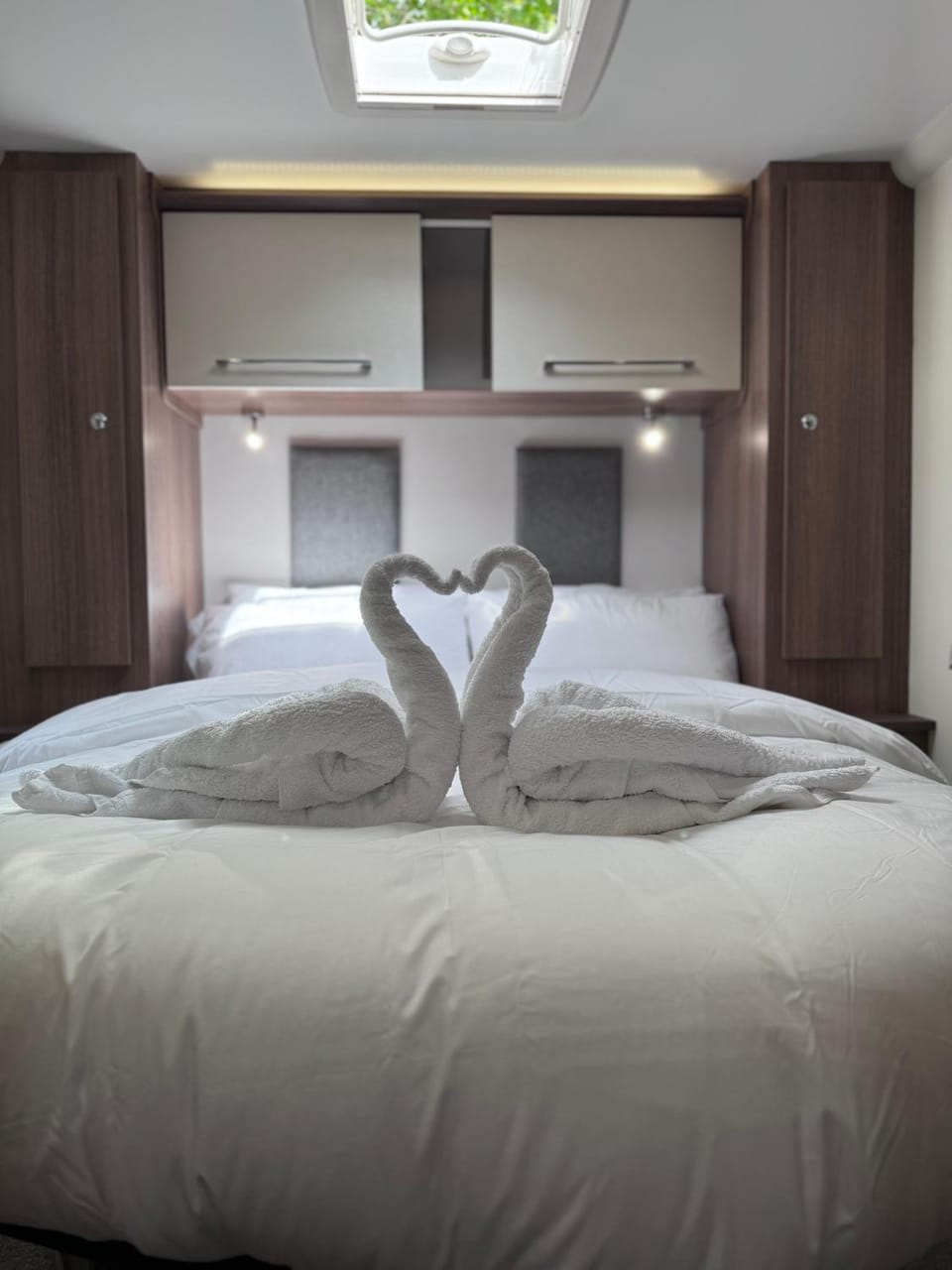 Tayys Inn Luxury Camp Bed and Breakfast in Metropolitan Borough of Solihull