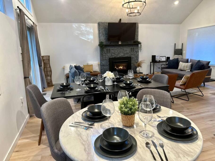 Poconos Oasis with Game Room House in Coolbaugh Township