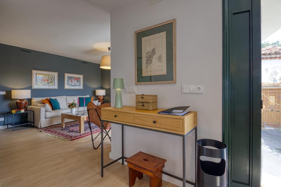 Living room, Lobby or reception