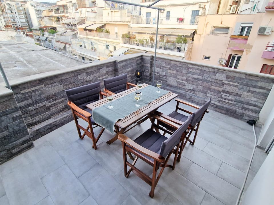 View (from property/room), Balcony/Terrace, Seating area, Dining area