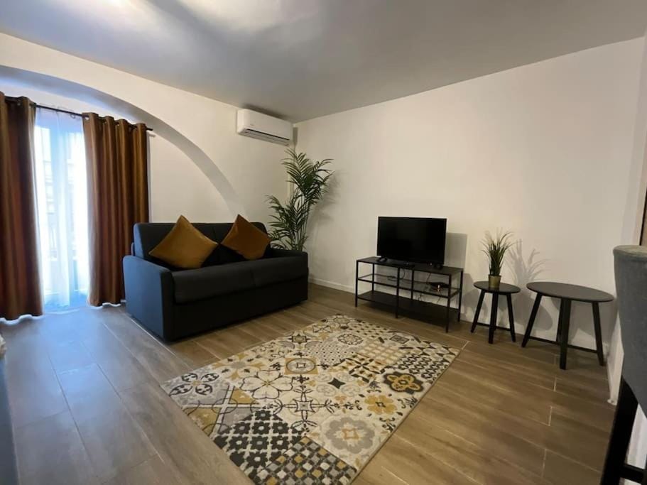 KS Paris studio appart near station Gare du Nord and gare de l Est Apartment in Paris