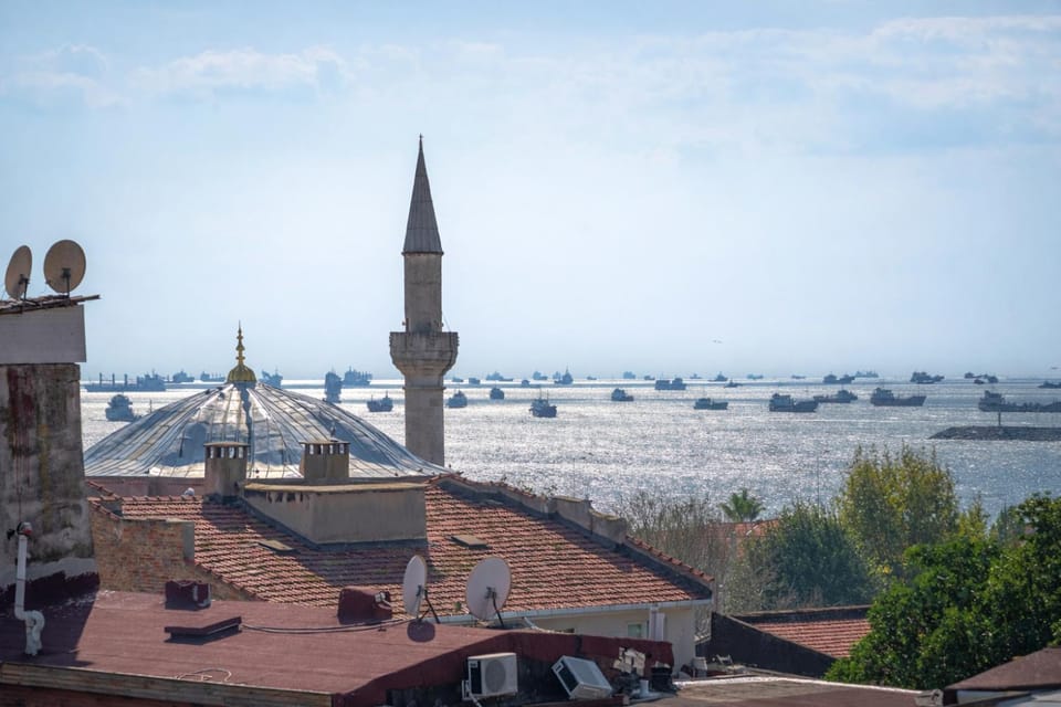 City view, Sea view