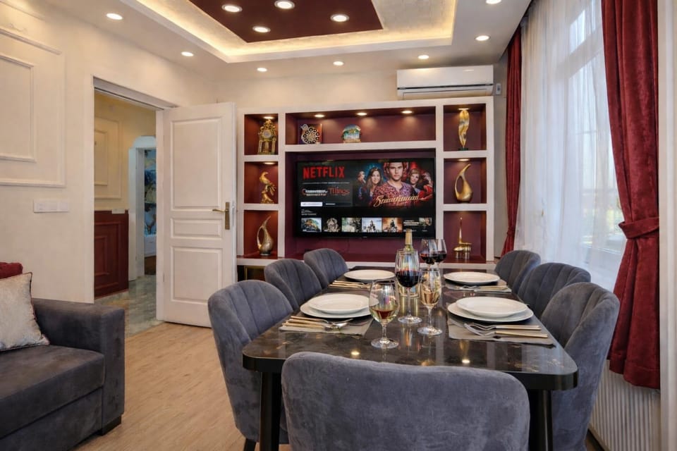 TV and multimedia, Living room, Seating area