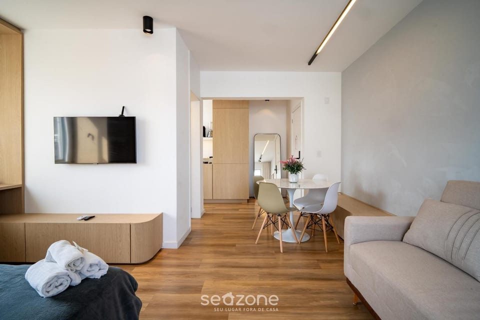 TV and multimedia, Living room, Dining area