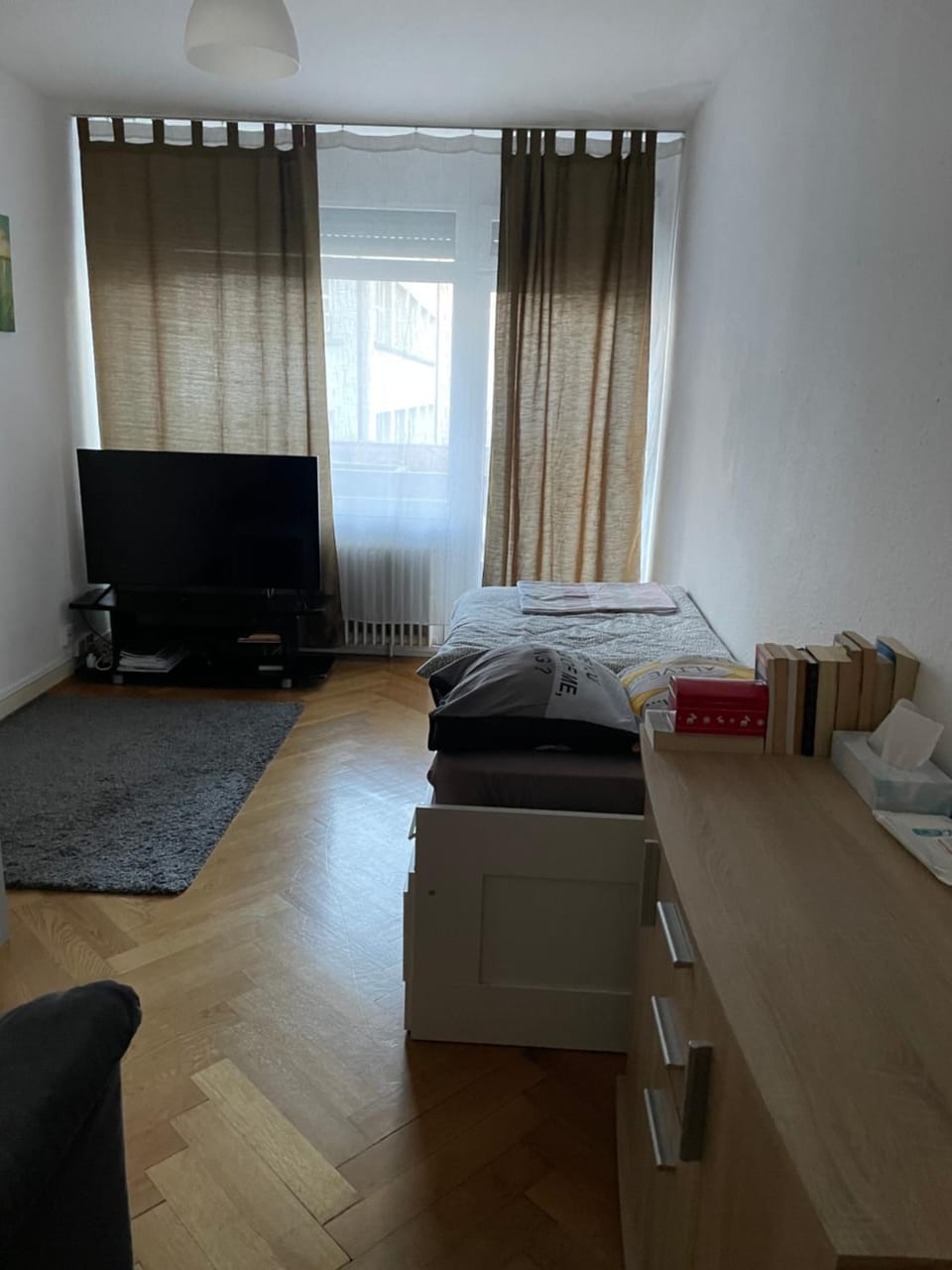 Living room, Photo of the whole room, Seating area, Bedroom