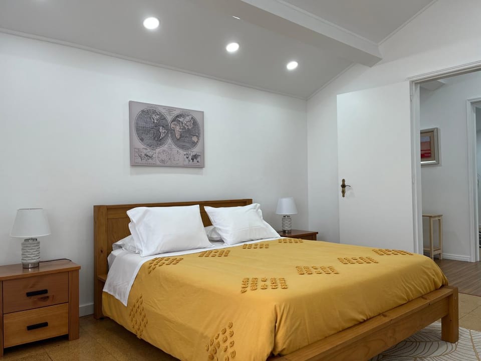 Casa dos 4 Platanos Apartment in Portugal