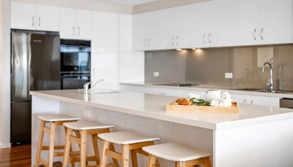 Kitchen or kitchenette, oven, stove
