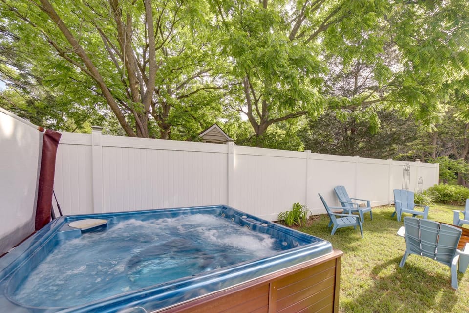 Close to Saugatuck Dunes: Pet-Friendly Home! House in Fennville