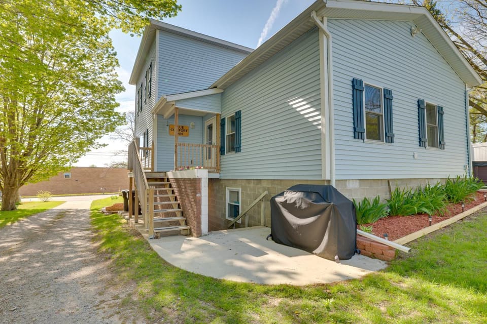 Close to Saugatuck Dunes: Pet-Friendly Home! House in Fennville