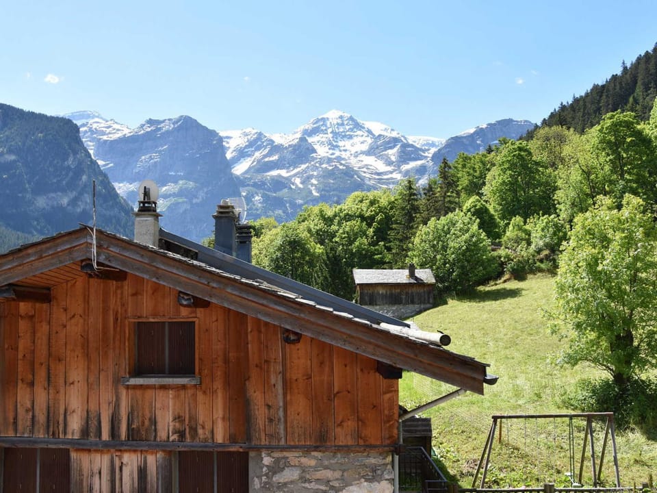 Charmante grange rénovée au calme, capacité 4 pers., balcon sud à Pralognan-la-Vanoise - FR-1-464-230 Chalet in Pralognan-la-Vanoise
