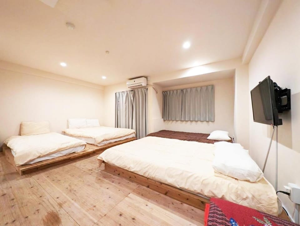 ホテル隅田川 Bed and Breakfast in Chiba Prefecture