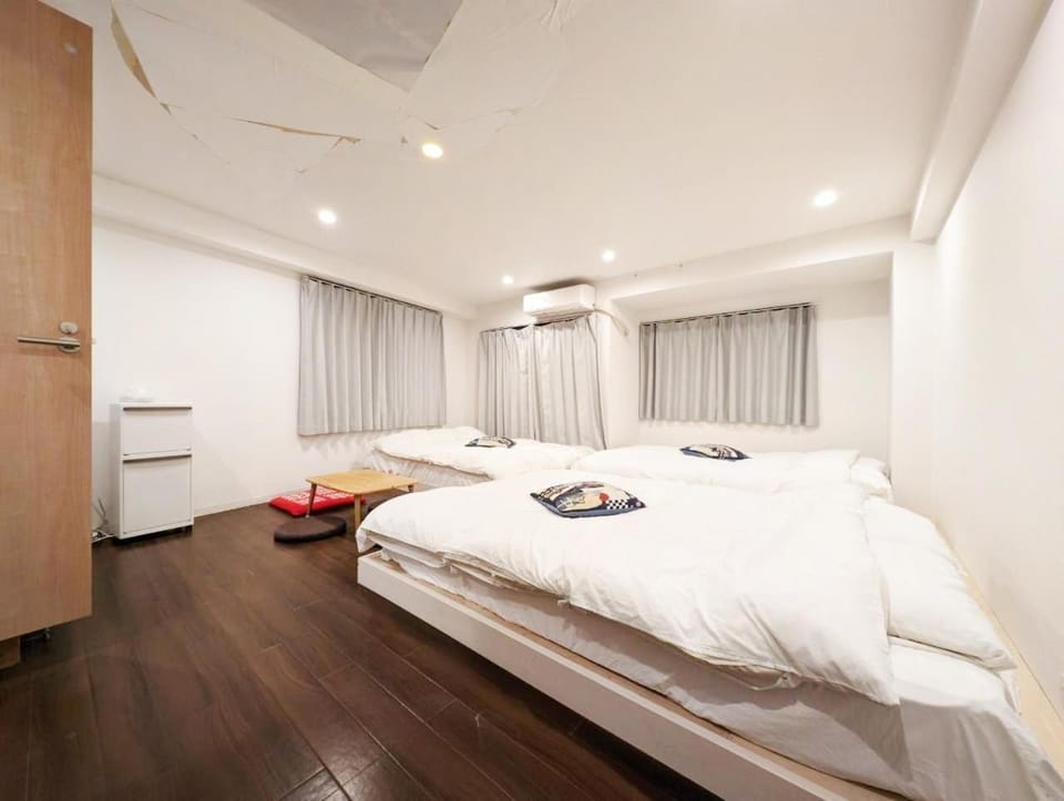 ホテル隅田川 Bed and Breakfast in Chiba Prefecture