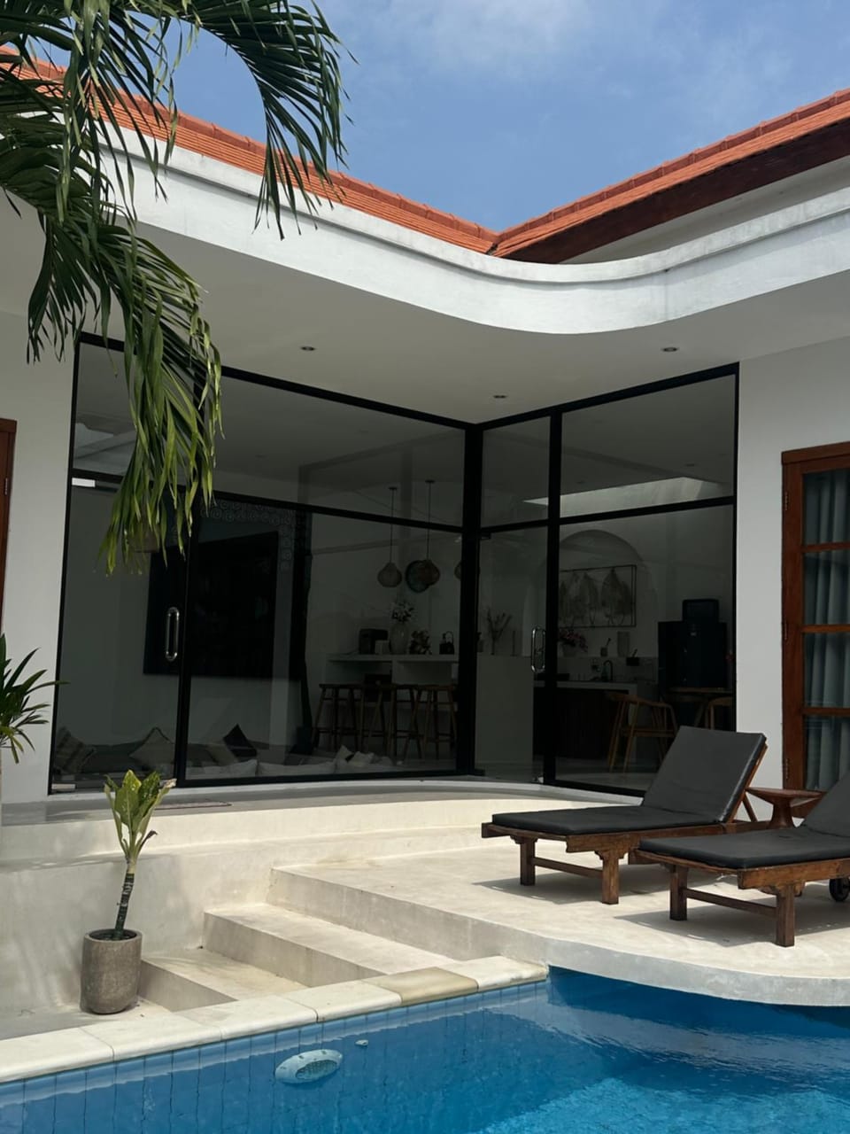 Villa Sarajevo 3BR in Pererenan Canggu Villa in North Kuta
