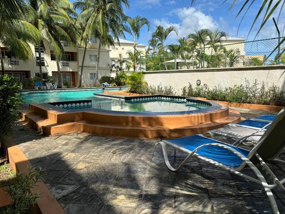 Garden, Swimming pool