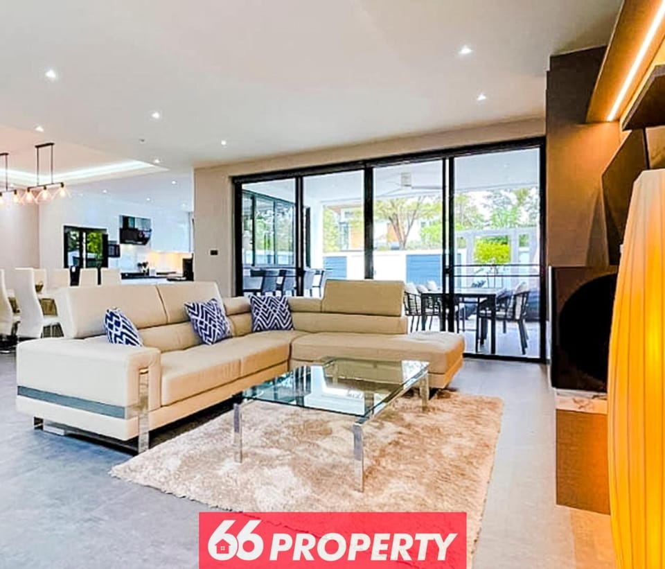 Luxury Villa in Green Community - 10min to Airport & Old City Villa in Thailand