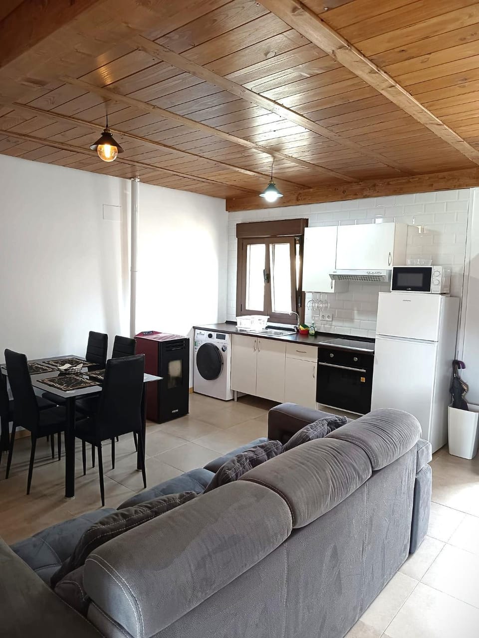 Kitchen or kitchenette, Living room, oven