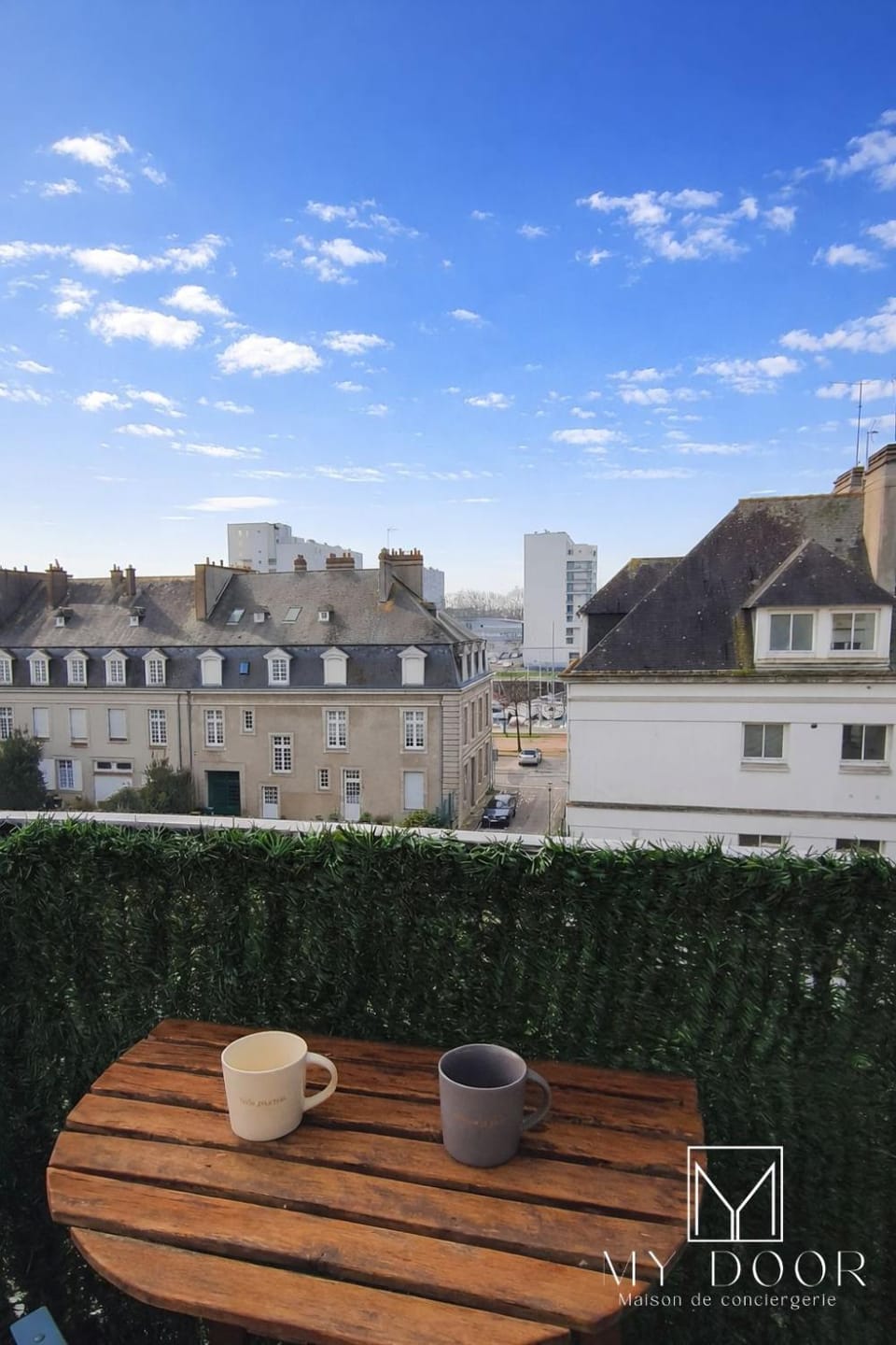 View (from property/room), Balcony/Terrace, City view