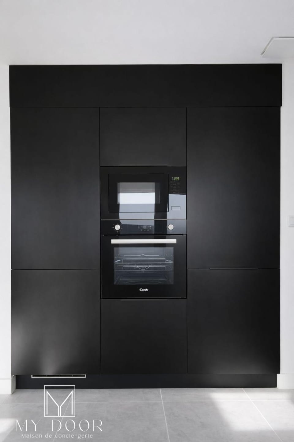 Kitchen or kitchenette, oven, kitchen, kitchen