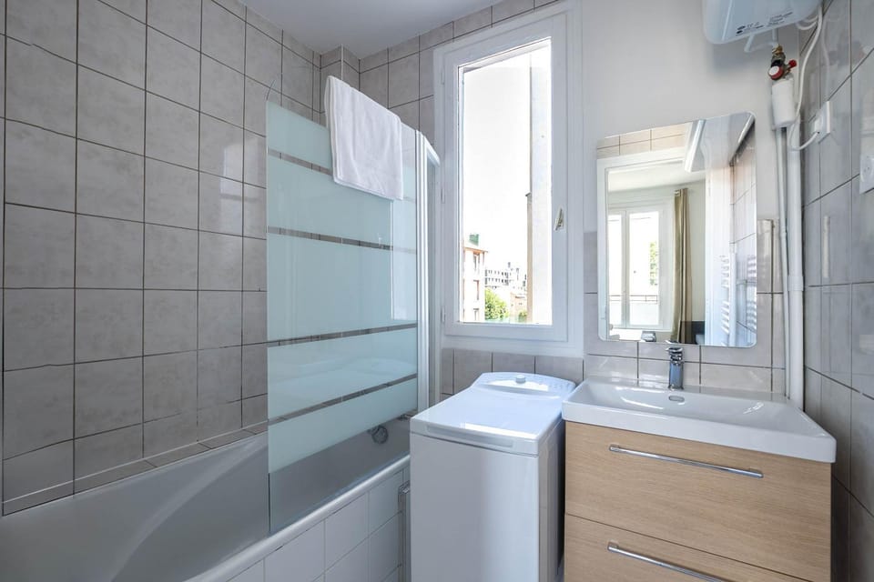 Le Dupont - Métro 13, 20 min Champs-Elysées Apartment in Île-de-France