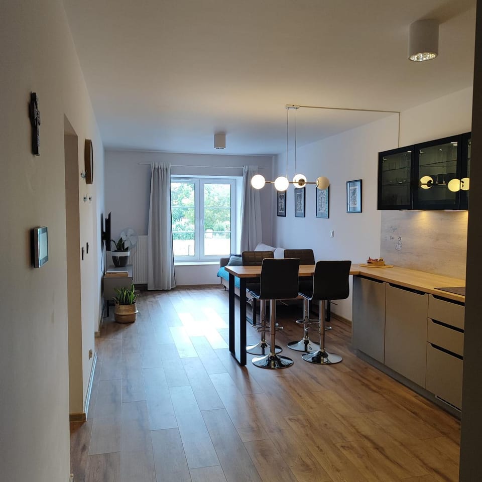 TV and multimedia, Kitchen or kitchenette, Dining area