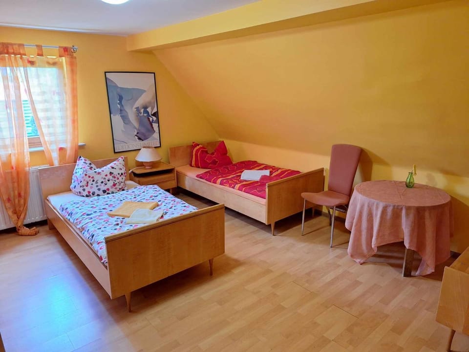 TV and multimedia, Photo of the whole room, towels