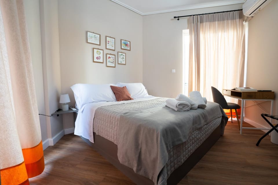 Bed, TV and multimedia, Photo of the whole room, Bedroom, Area and facilities