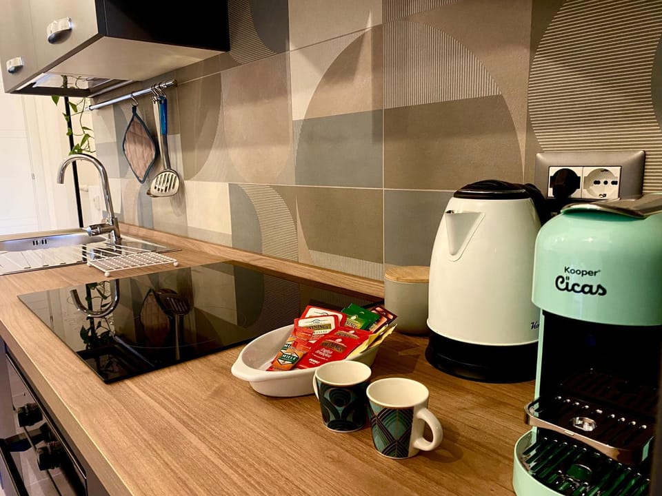 Coffee/tea facilities, Kitchen or kitchenette