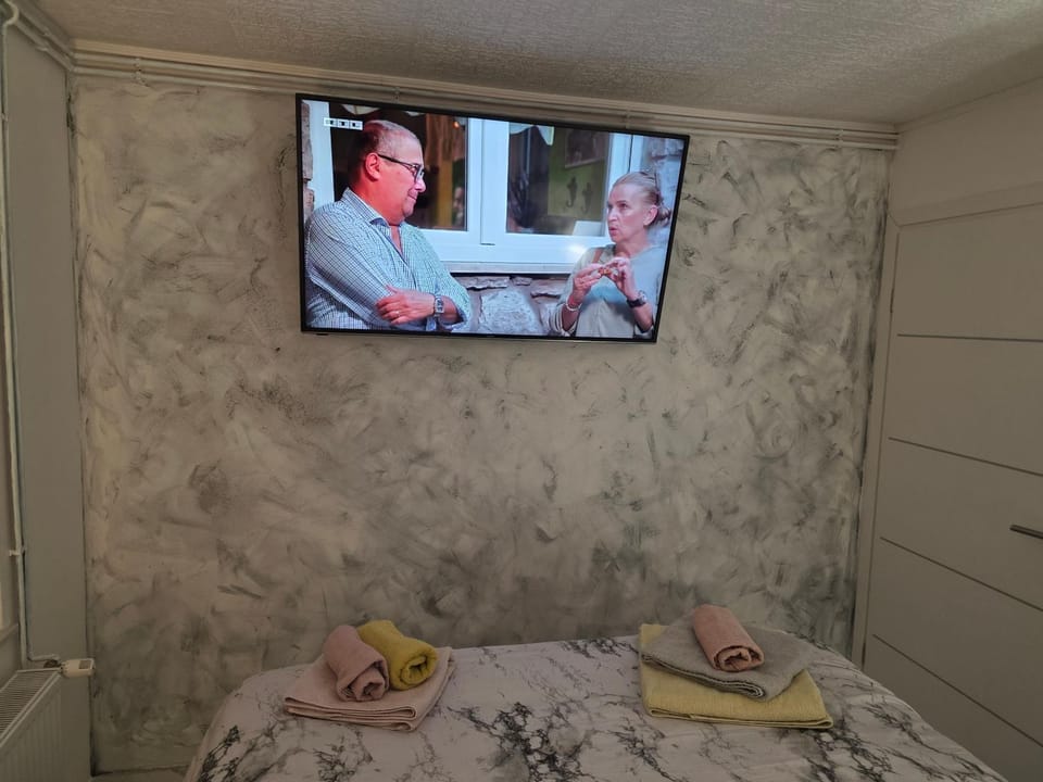 TV and multimedia, Bedroom