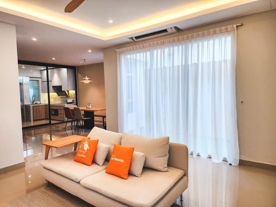 Ayera Residence Muji X Near Permas X Staycation 4BR4B #12 pax by Cowidea House in Johor