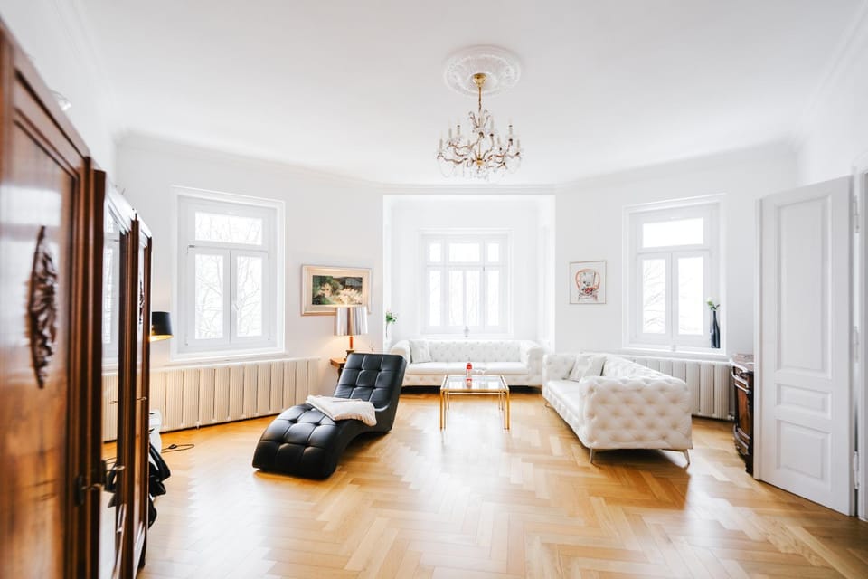 Living room, Photo of the whole room, Seating area