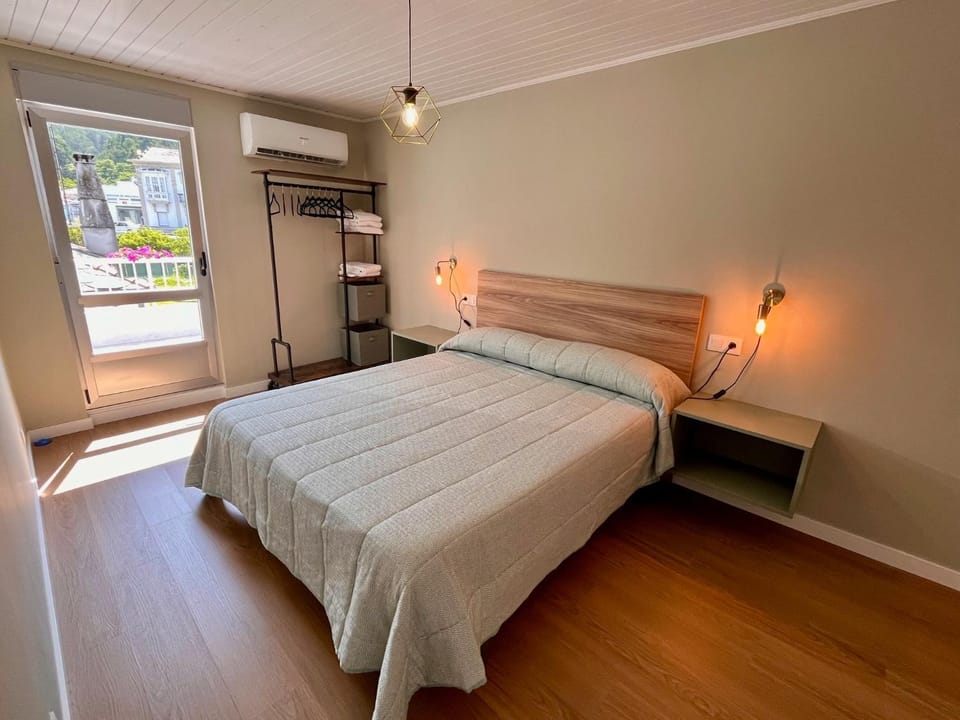 Valdeflores flats Apartment in Viveiro