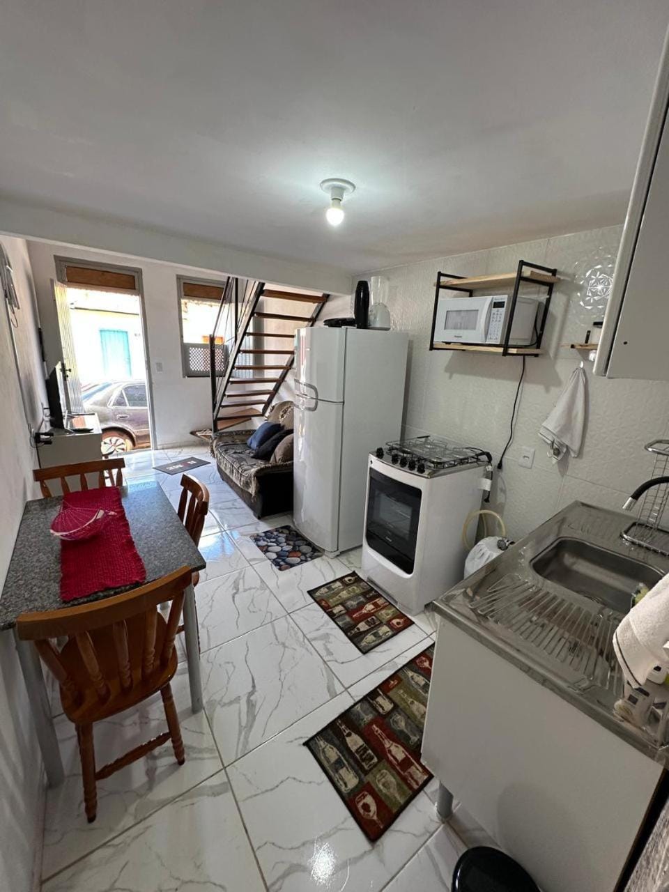 Living room, Communal kitchen, stove