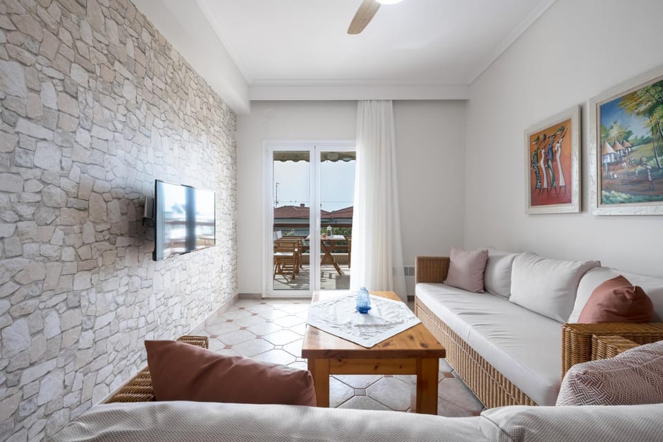 Hanioti Waves by Luxlikehome House in Halkidiki