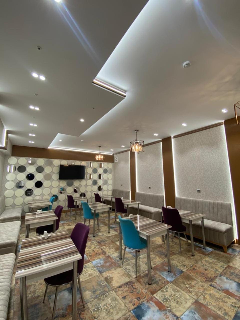 Restaurant/places to eat, Breakfast, Buffet breakfast, Buffet breakfast