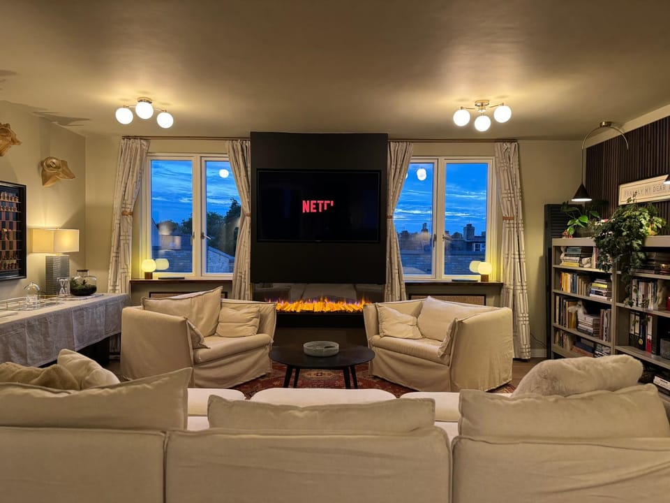 Library, TV and multimedia, Living room, Seating area