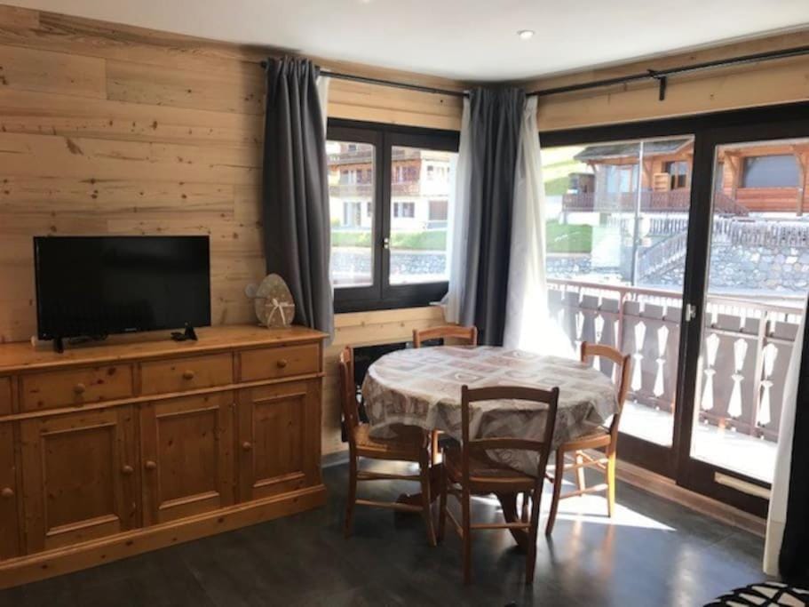 Isabela 63 - Beau T2 rénové, proche du centre Apartment in Châtel