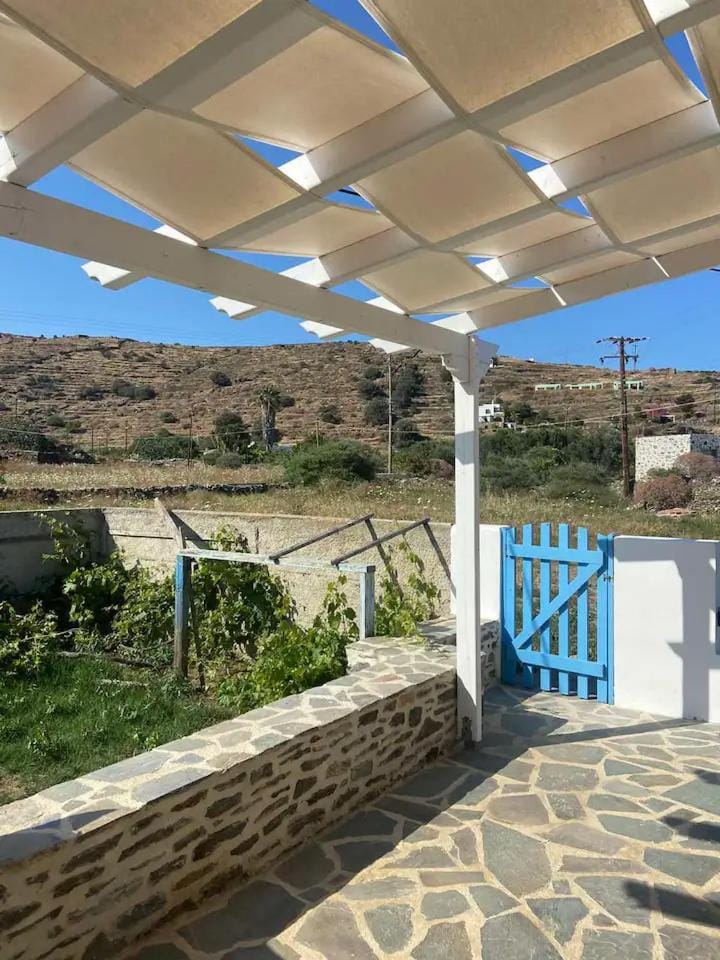 Acta Apartment House in Kea-Kythnos