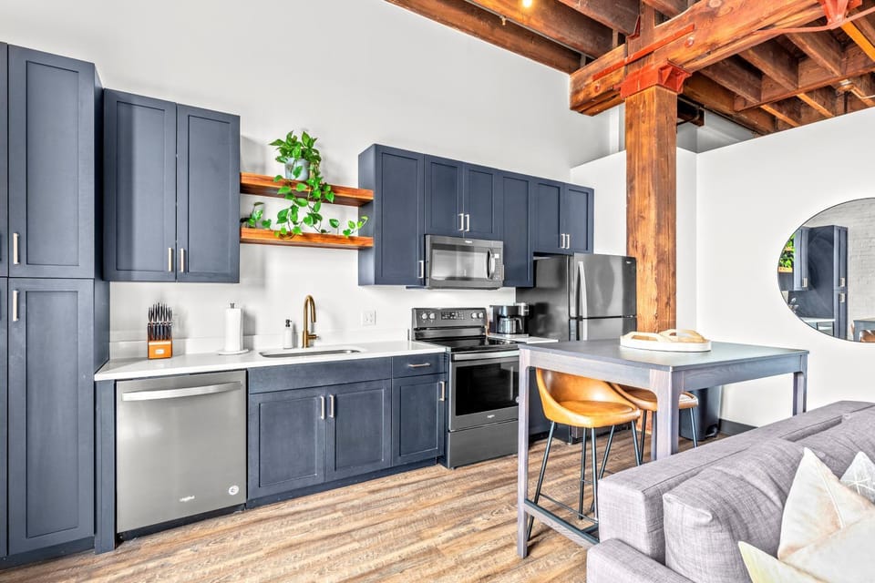 Kitchen or kitchenette