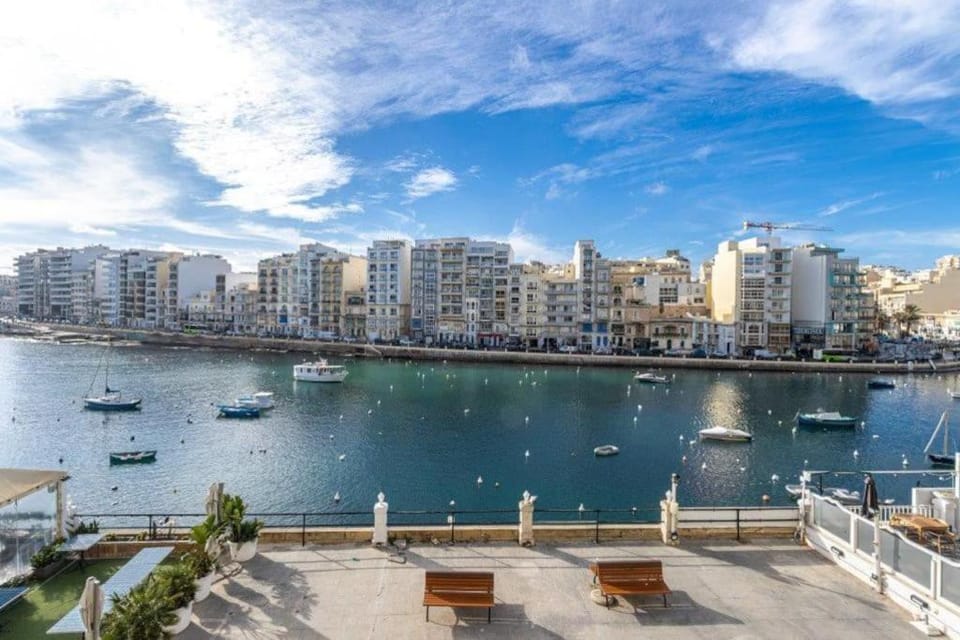St Julians Seafront Apartment in Saint Julians