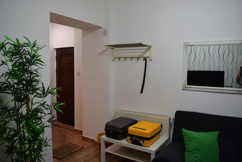 Living room, Seating area, storage