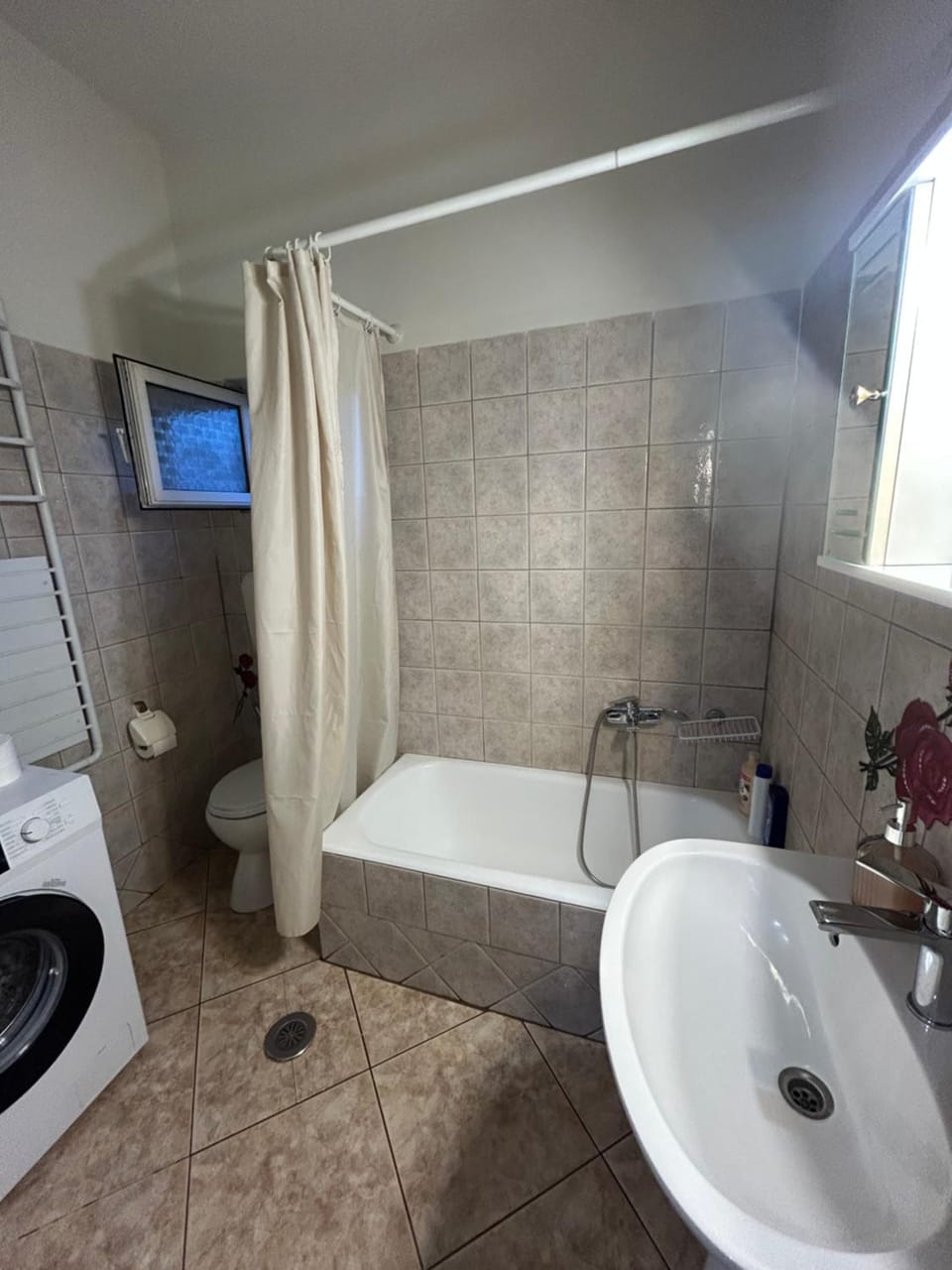 Toilet, Bathroom, Bath, washing machine