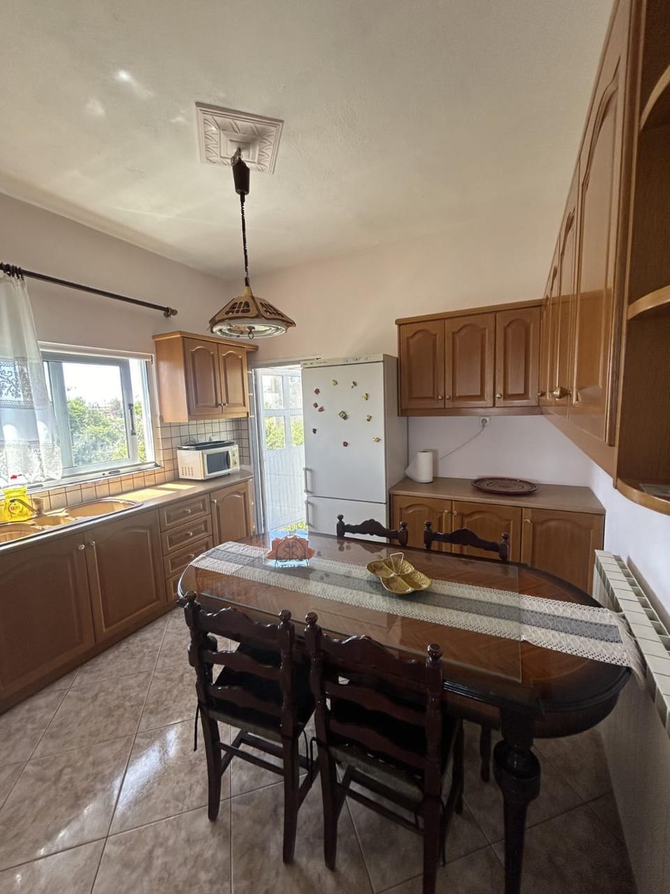 Dining area, kitchen