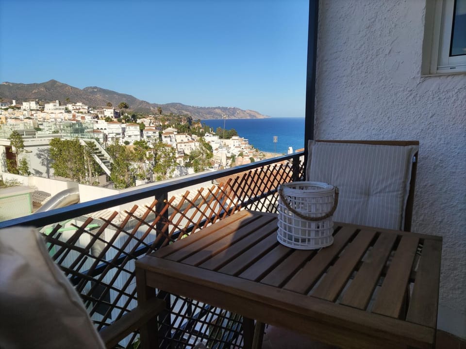Photo of the whole room, Mountain view, Sea view
